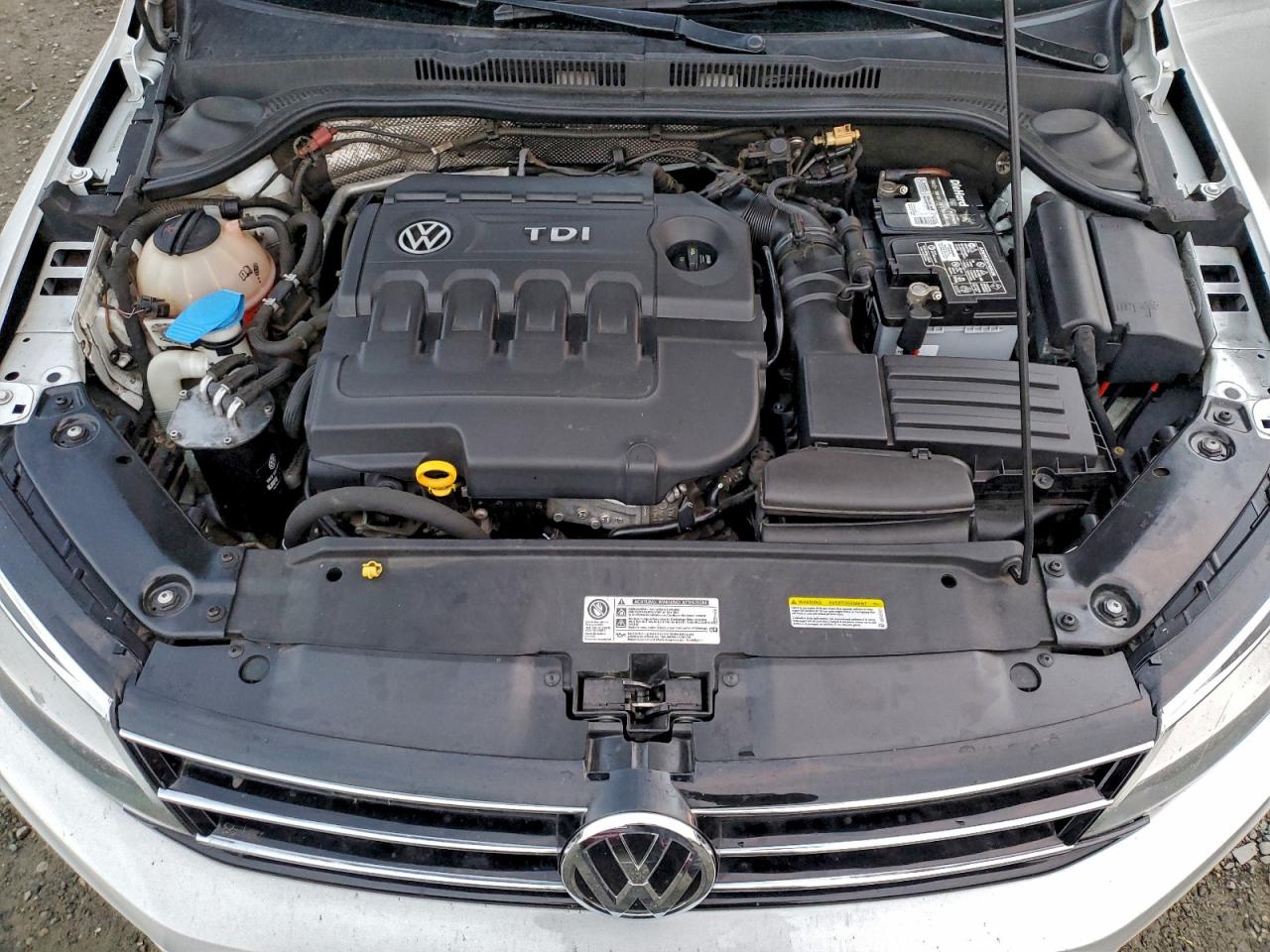 2015 VOLKSWAGEN JETTA TDI photo 11