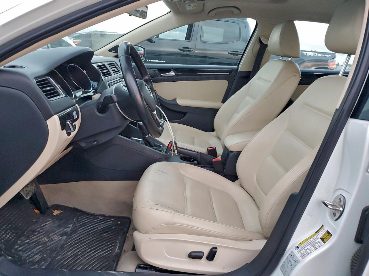 2015 VOLKSWAGEN JETTA TDI photo 7