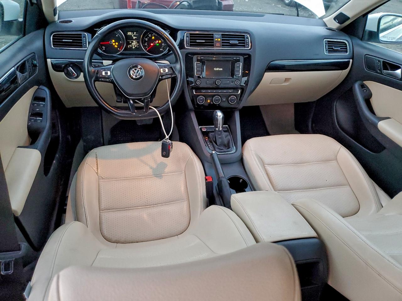 2015 VOLKSWAGEN JETTA TDI photo 8