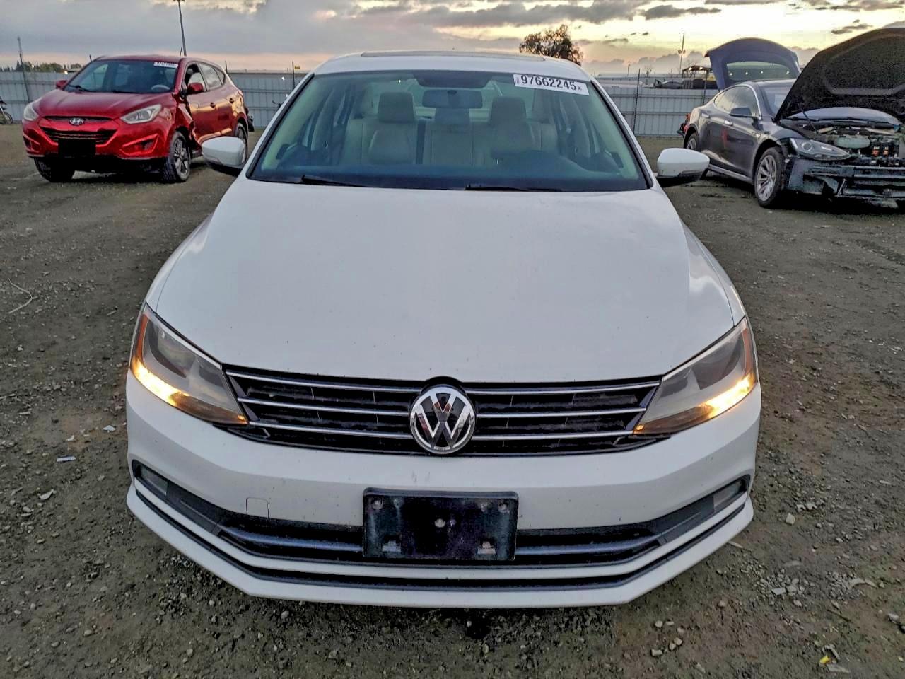 2015 VOLKSWAGEN JETTA TDI photo 5