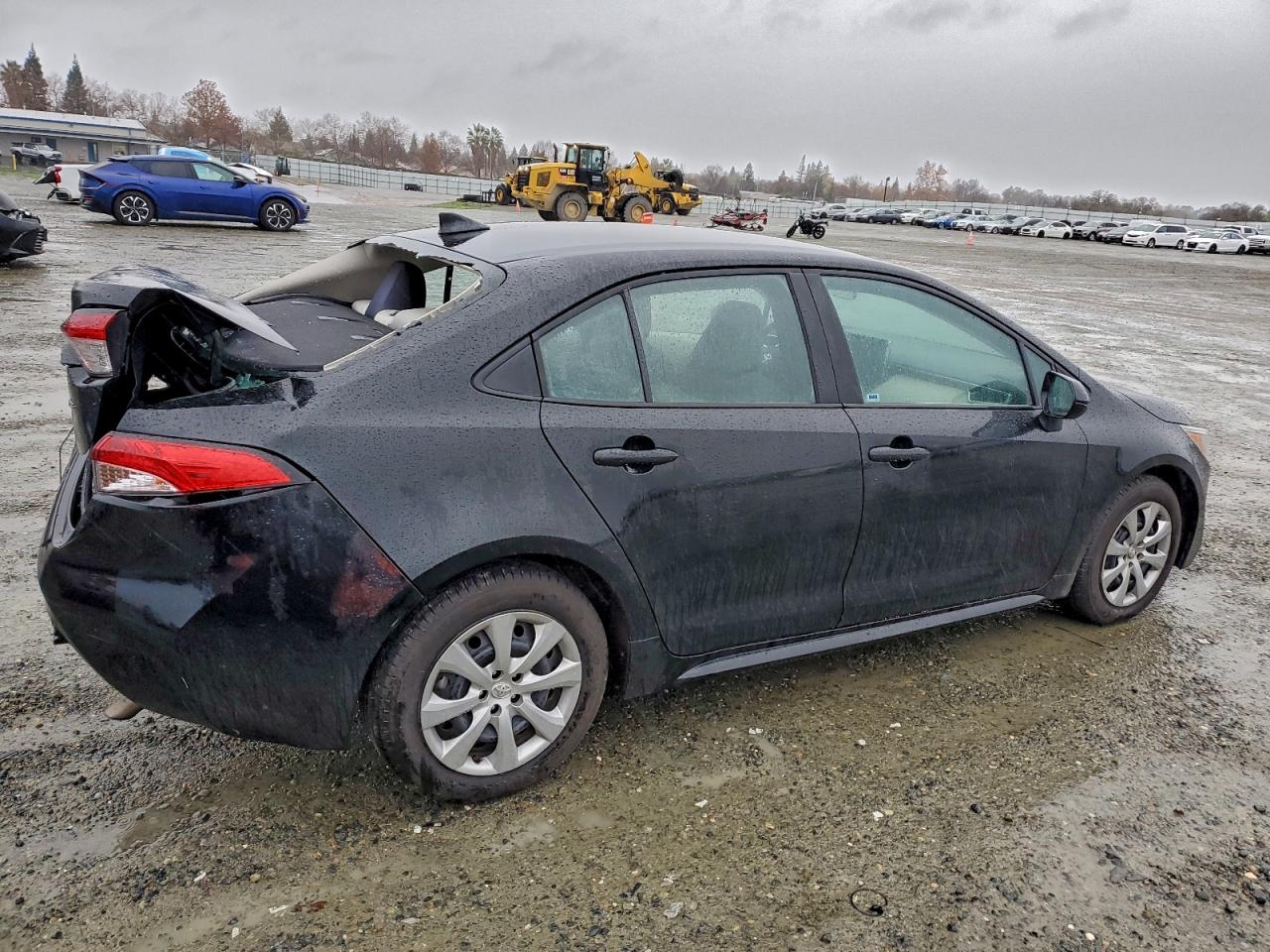 2020 TOYOTA COROLLA LE photo 3