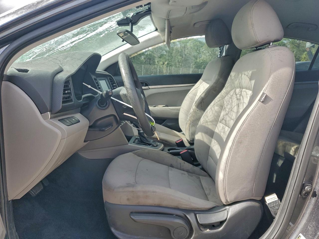2020 HYUNDAI ELANTRA SE photo 7