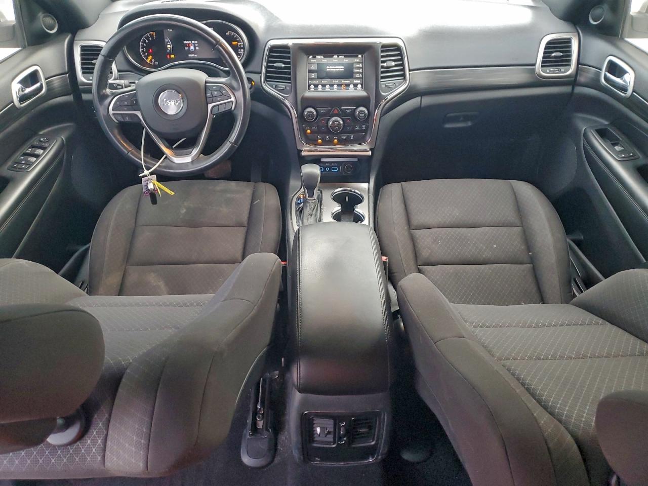 2019 JEEP GRAND CHEROKEE LAREDO photo 8