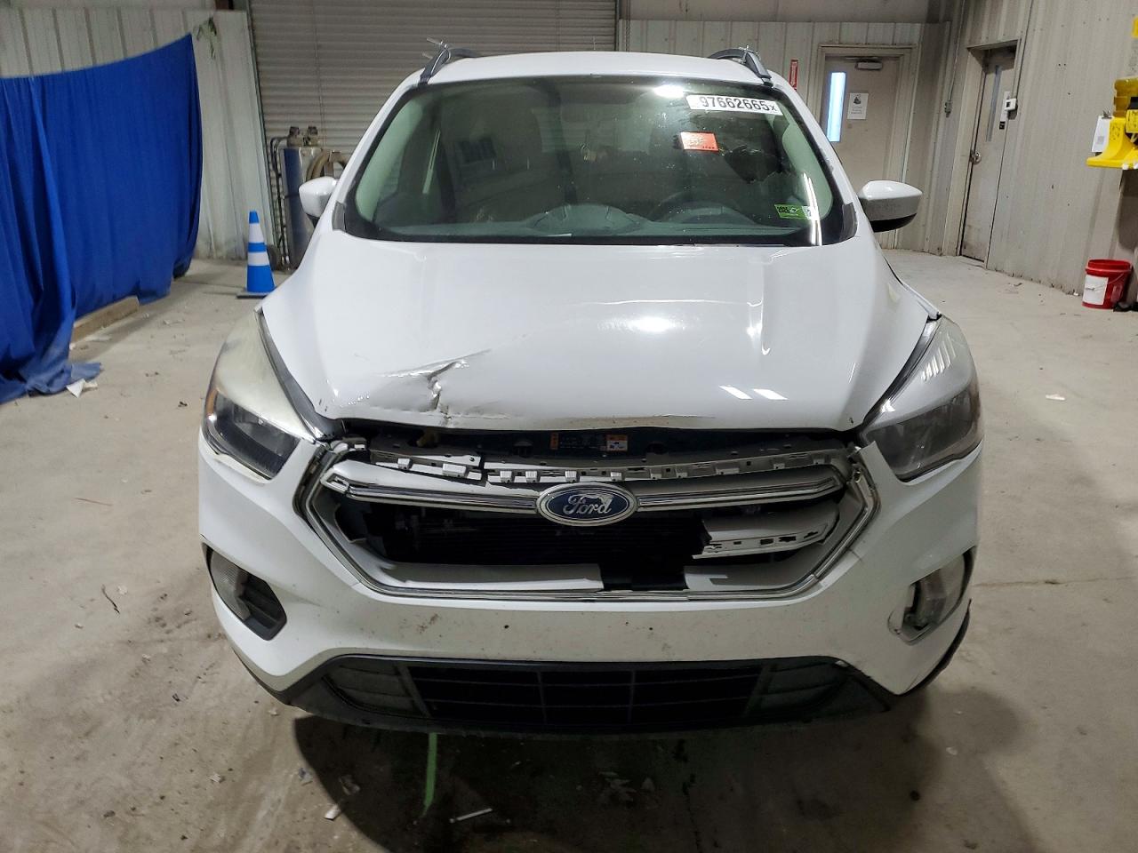 2018 FORD ESCAPE SE photo 5
