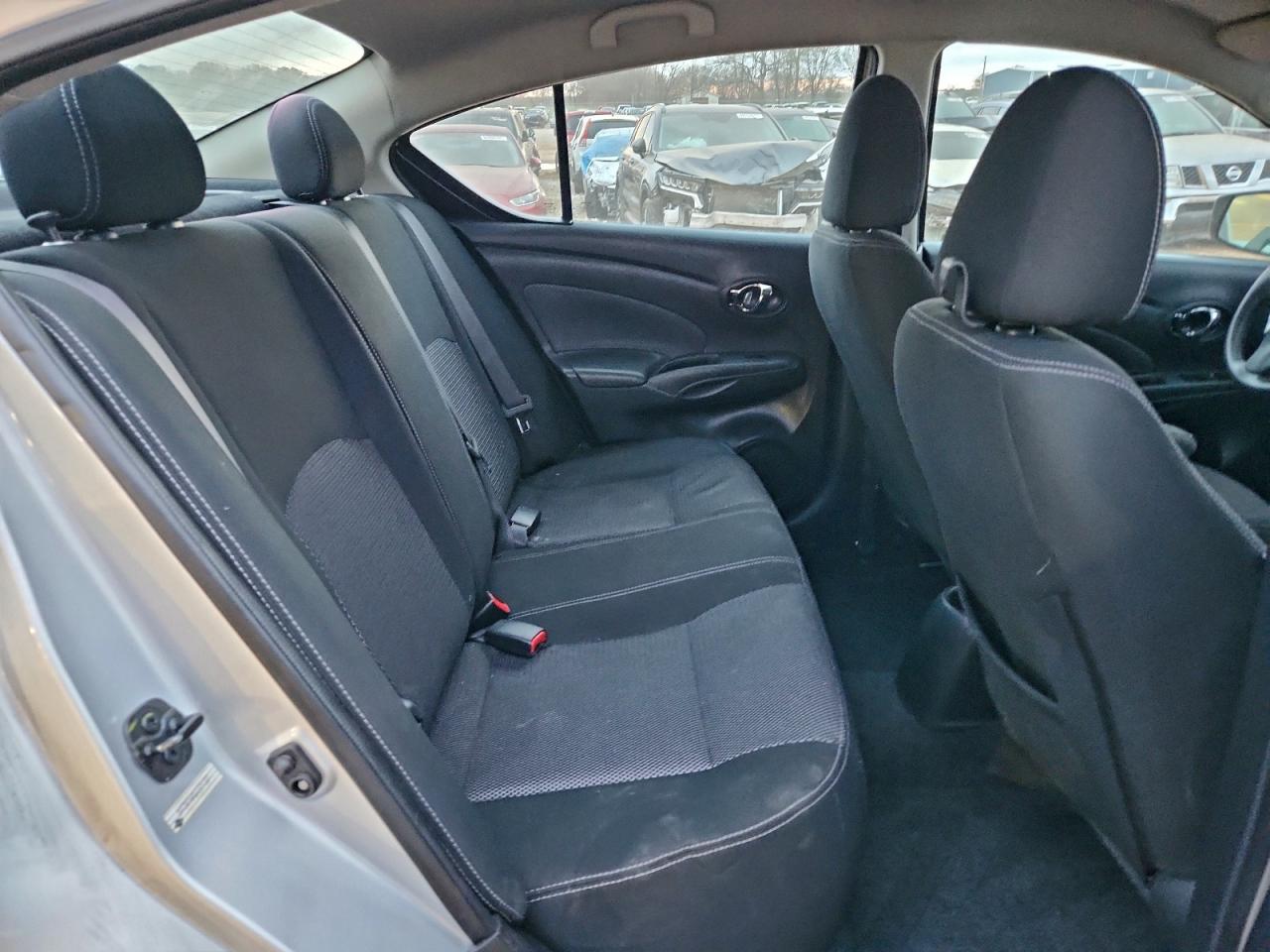 2018 NISSAN VERSA S photo 10