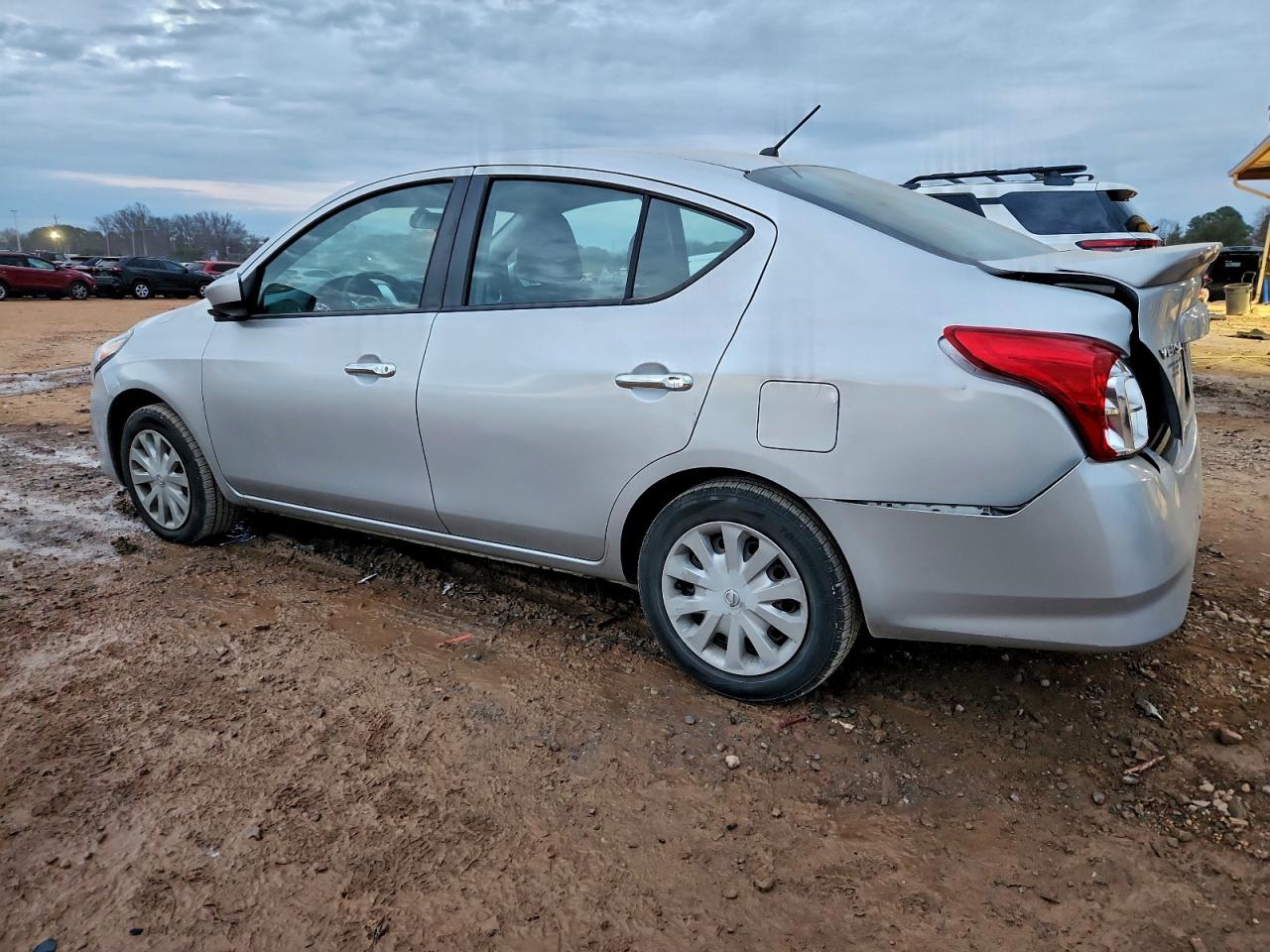 2018 NISSAN VERSA S photo 2