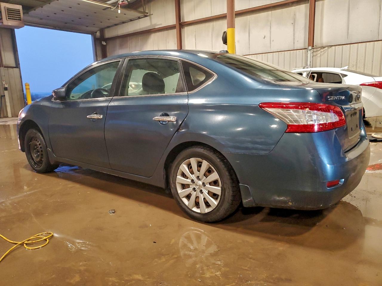 2013 NISSAN SENTRA S photo 2