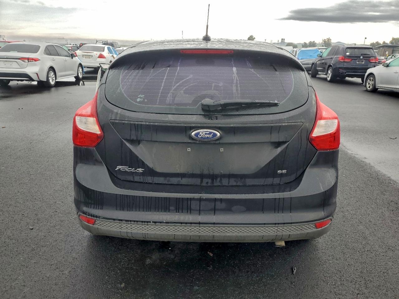 2014 FORD FOCUS SE photo 6