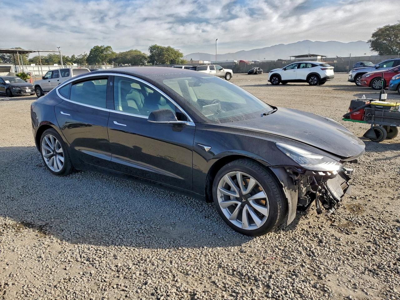 2018 TESLA MODEL 3 photo 4