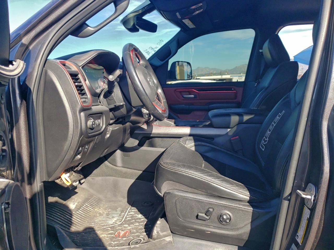 2019 RAM 1500 REBEL photo 7