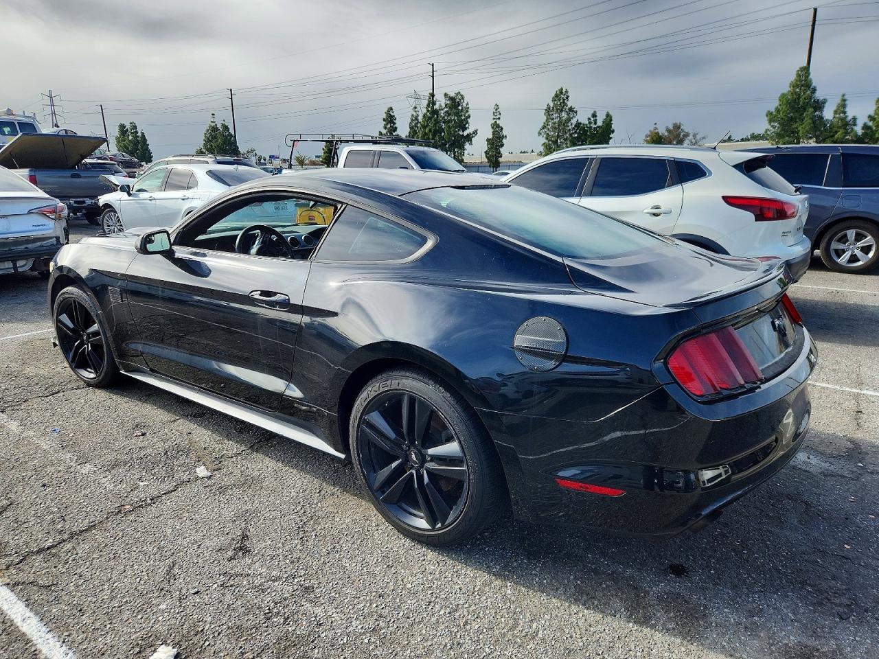 2015 FORD MUSTANG photo 2