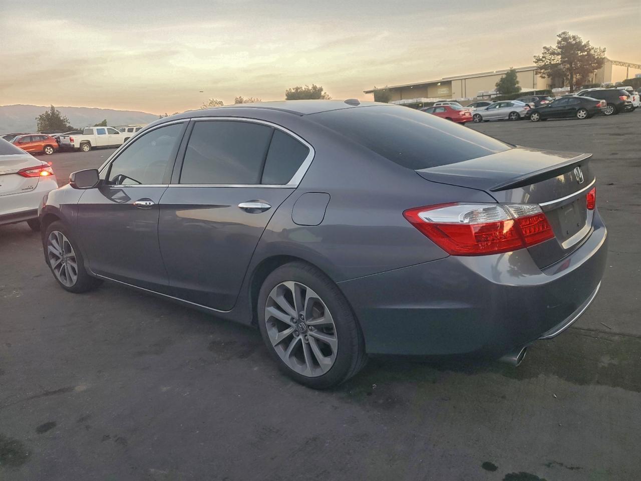 2015 HONDA ACCORD TOURING photo 2