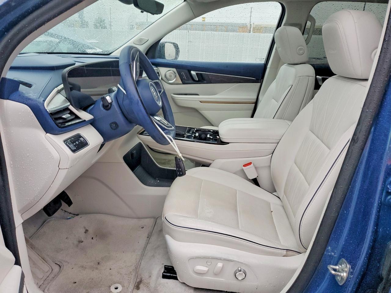 2025 BUICK ENCLAVE AVENIR photo 13