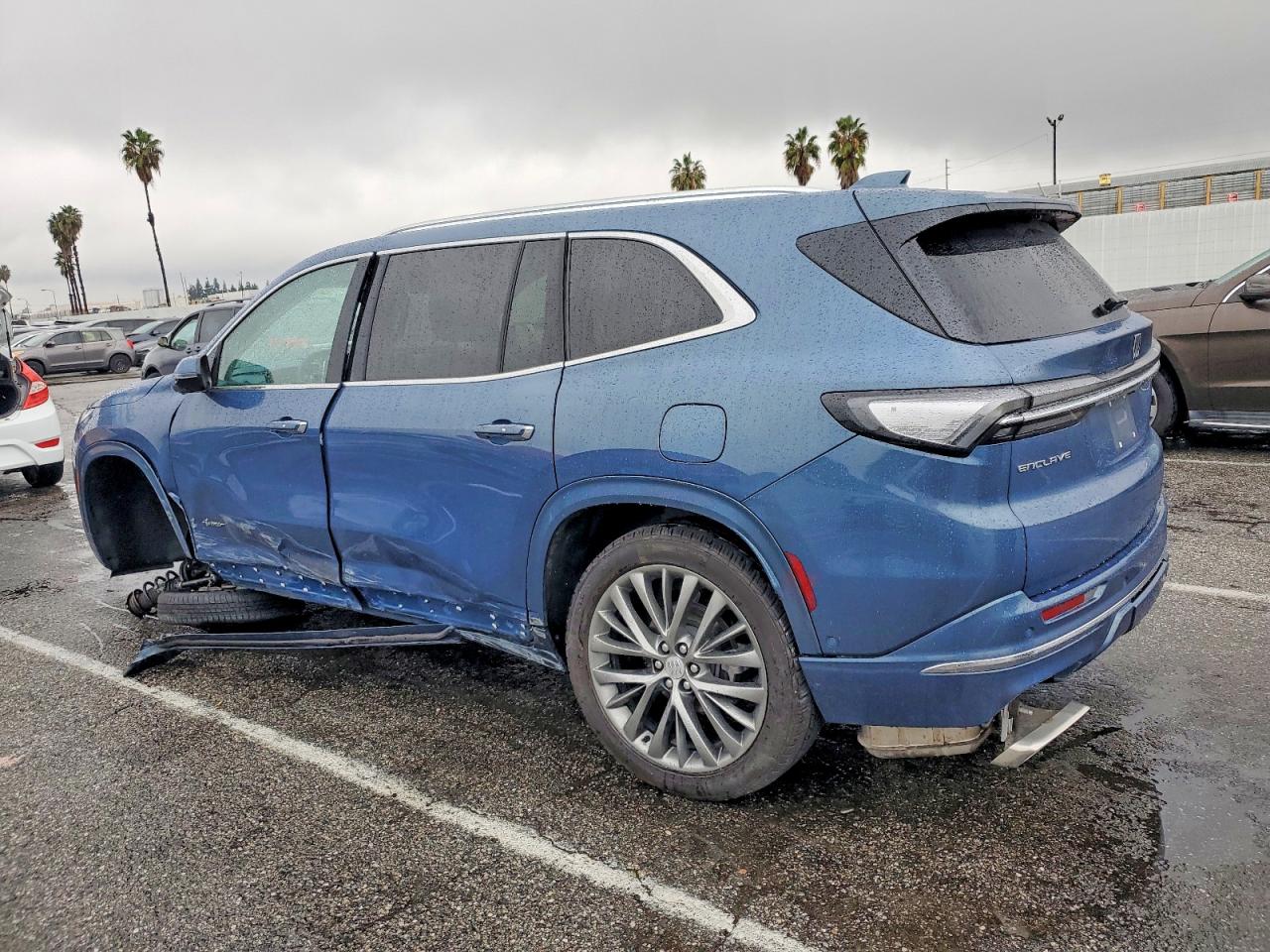 2025 BUICK ENCLAVE AVENIR photo 3
