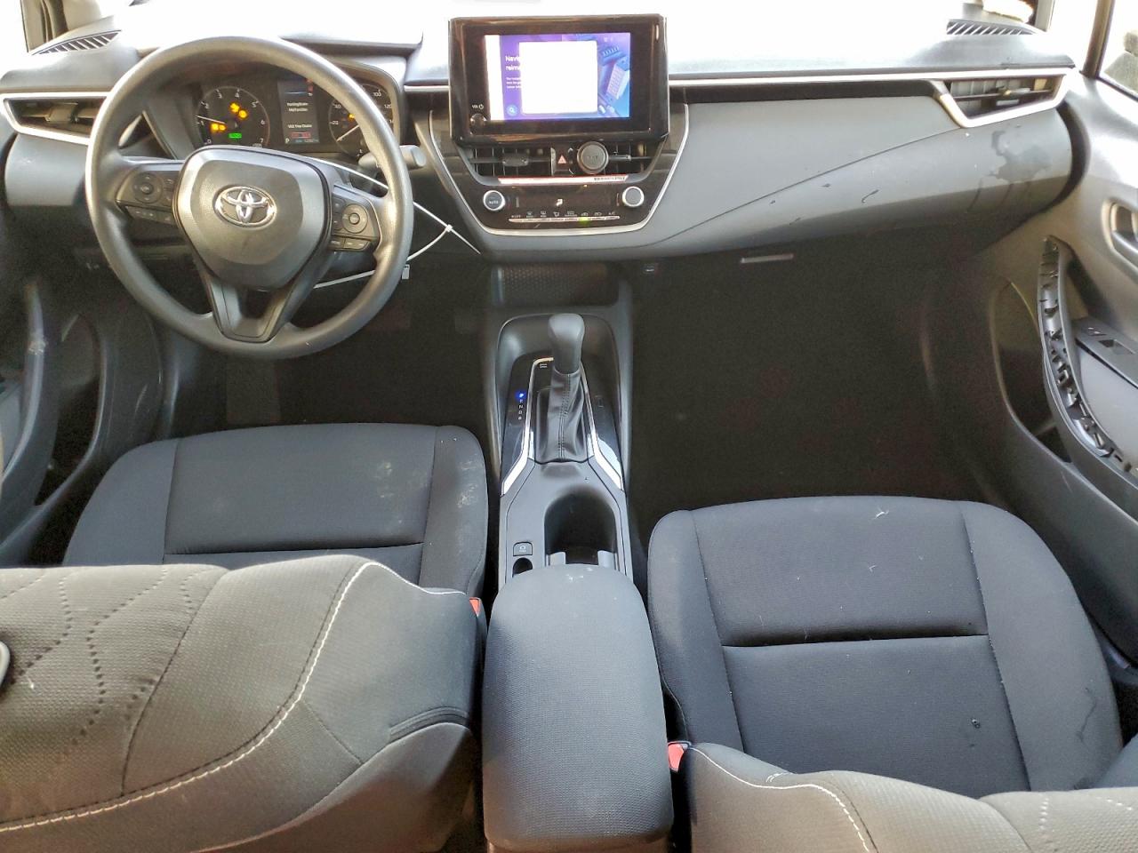 2025 TOYOTA COROLLA LE photo 22