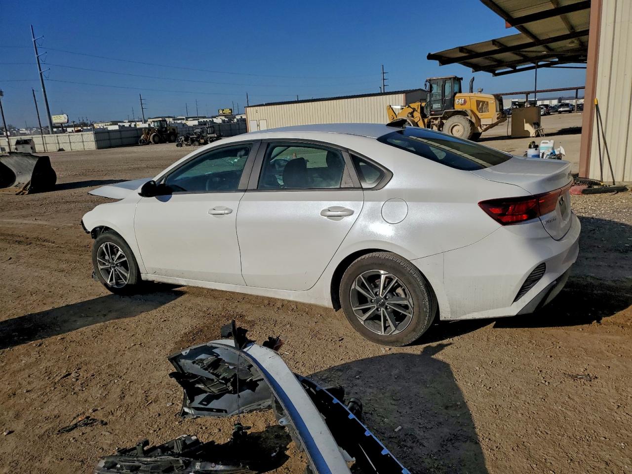 2024 KIA FORTE LX photo 2
