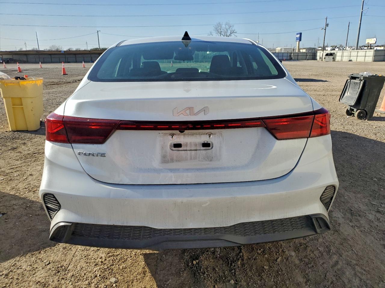 2024 KIA FORTE LX photo 6