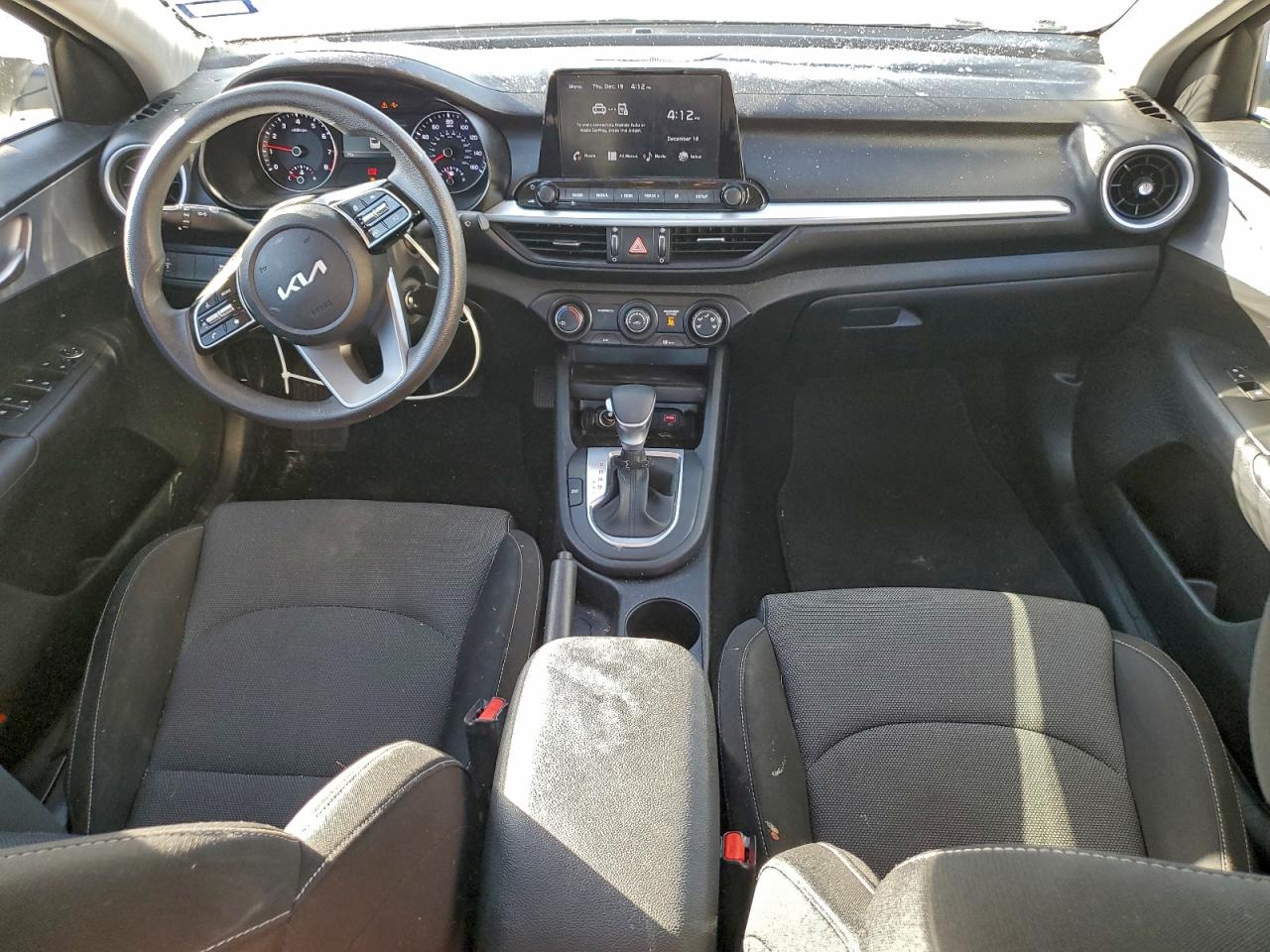 2024 KIA FORTE LX photo 8
