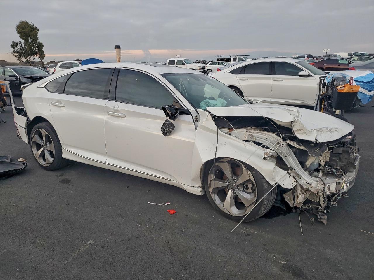 2018 HONDA ACCORD TOURING photo 4