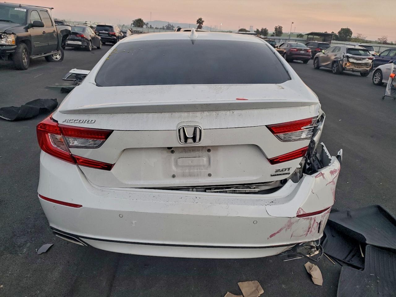 2018 HONDA ACCORD TOURING photo 6
