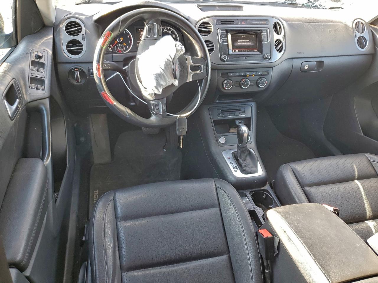2016 VOLKSWAGEN TIGUAN S photo 8