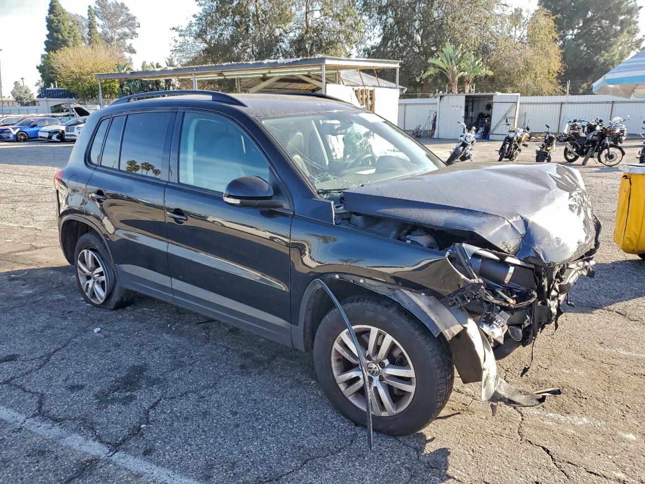 2016 VOLKSWAGEN TIGUAN S photo 4
