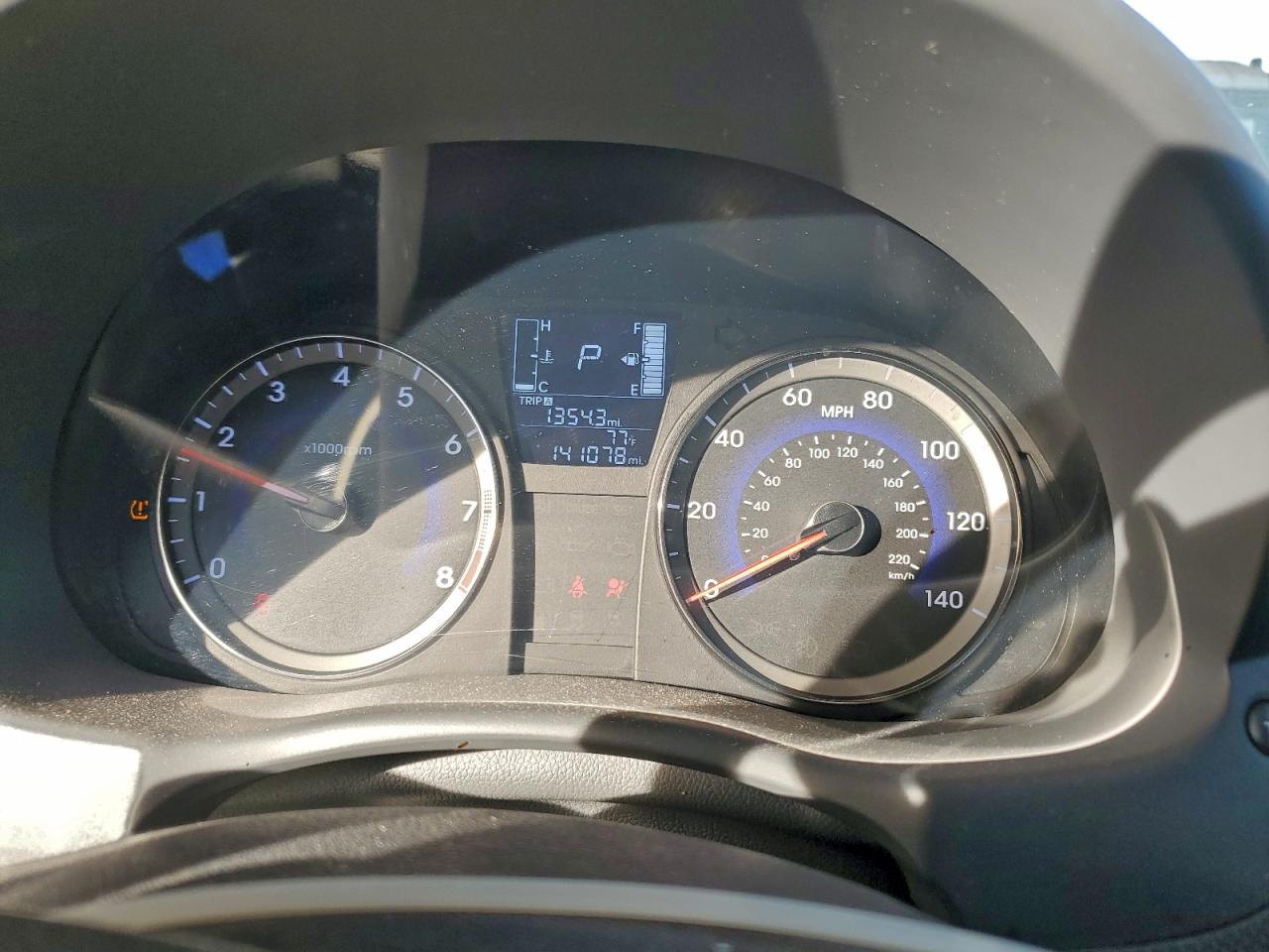 2015 HYUNDAI ACCENT GLS photo 9