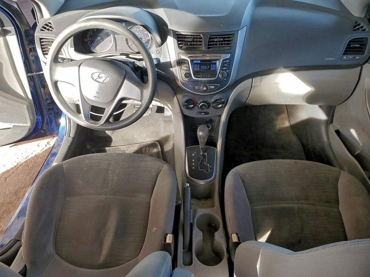 2015 HYUNDAI ACCENT GLS photo 8