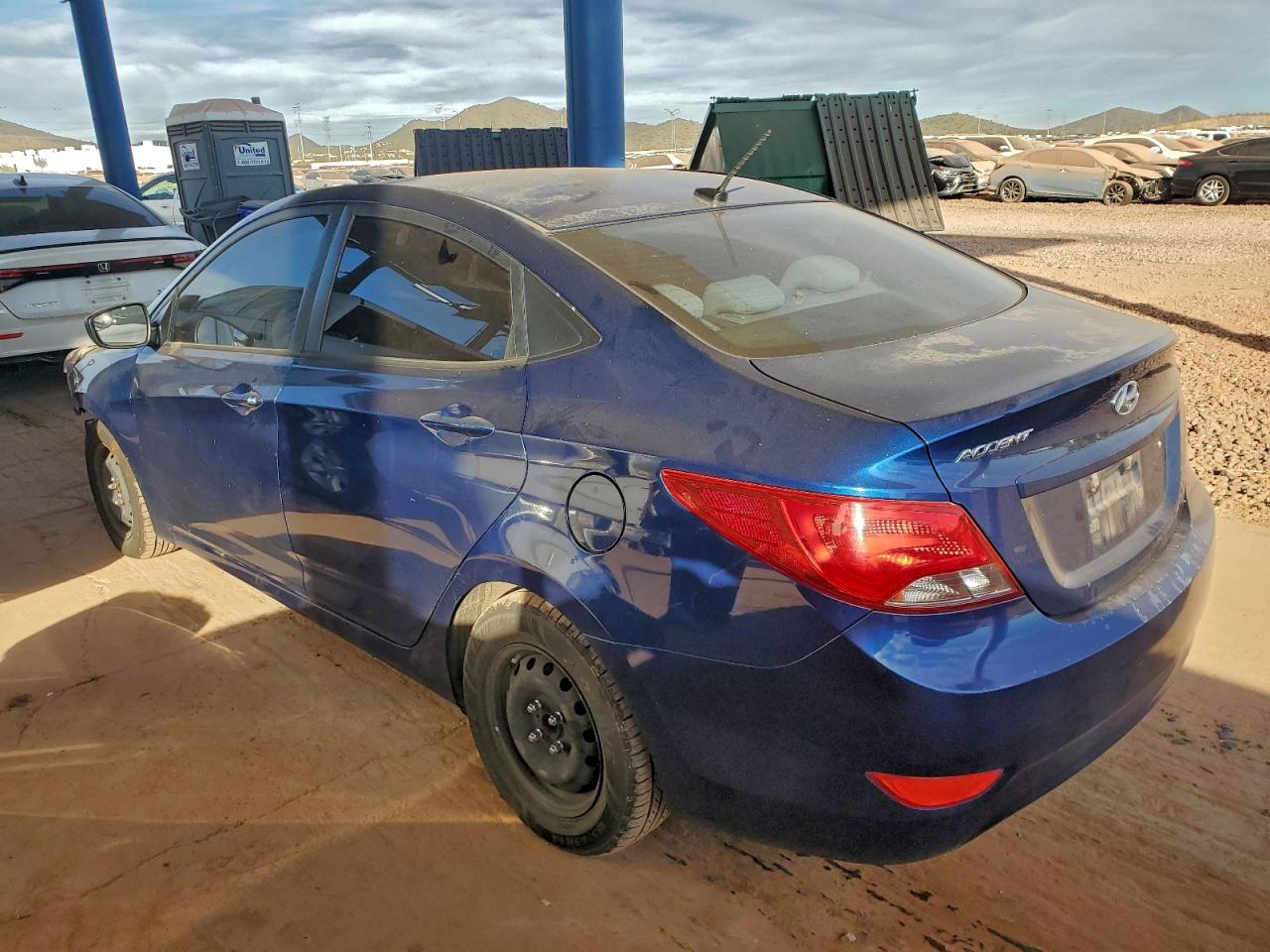 2015 HYUNDAI ACCENT GLS photo 2