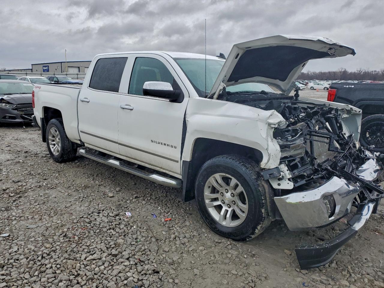 2017 CHEVROLET SILVERADO K1500 LTZ photo 4