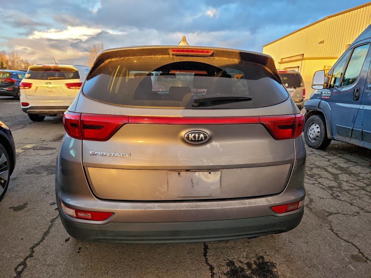 2017 KIA SPORTAGE LX photo 6