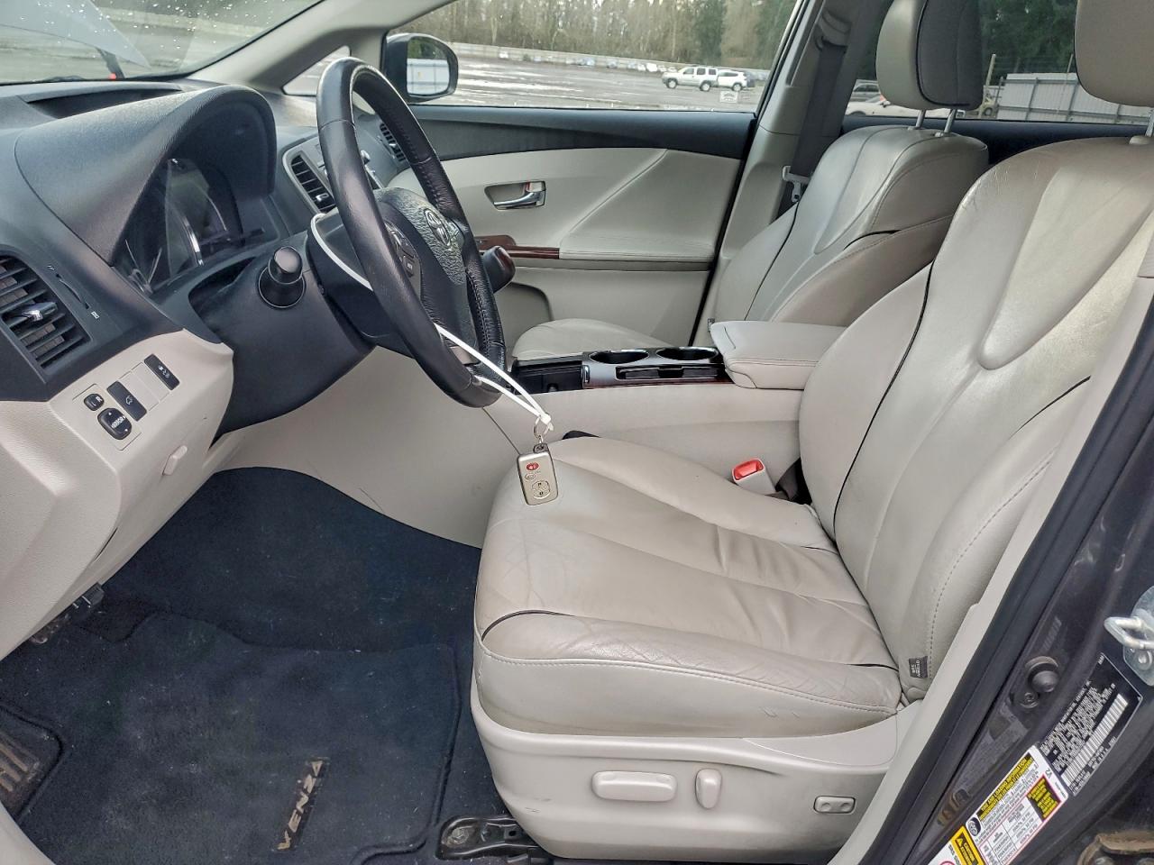 2009 TOYOTA VENZA photo 7