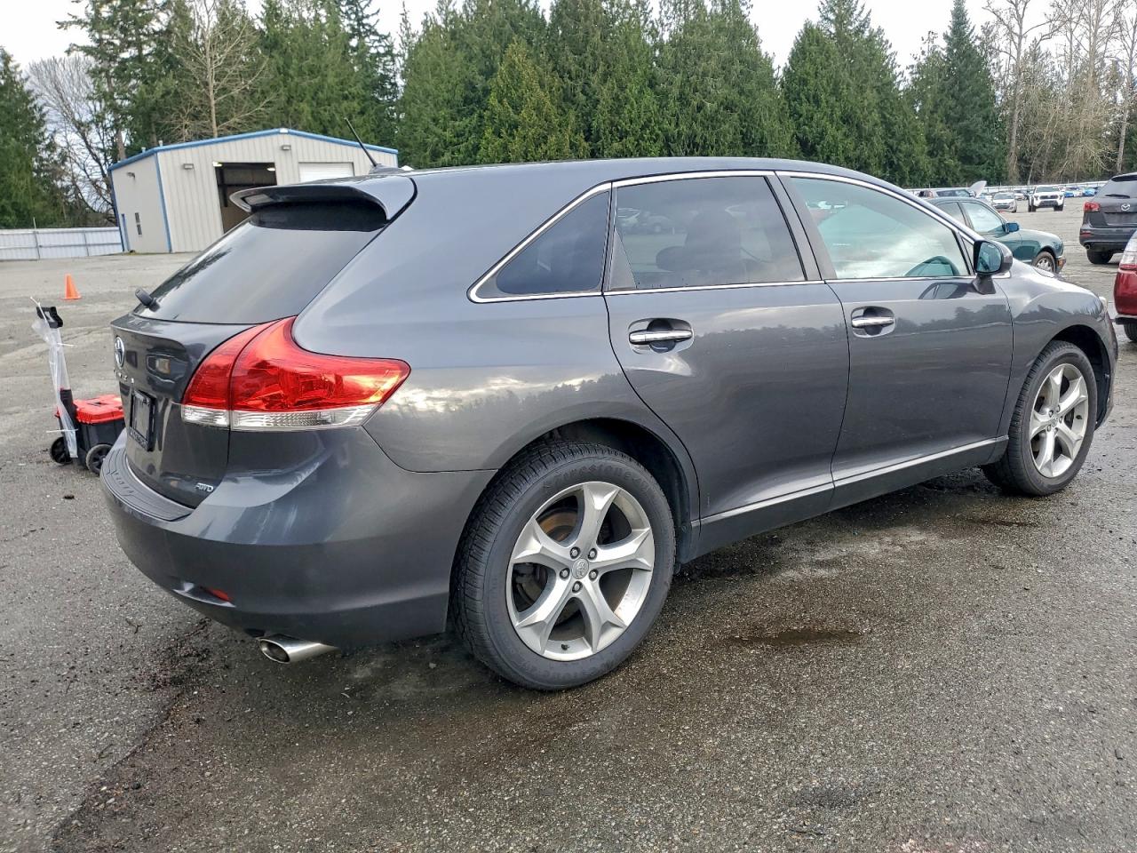 2009 TOYOTA VENZA photo 3