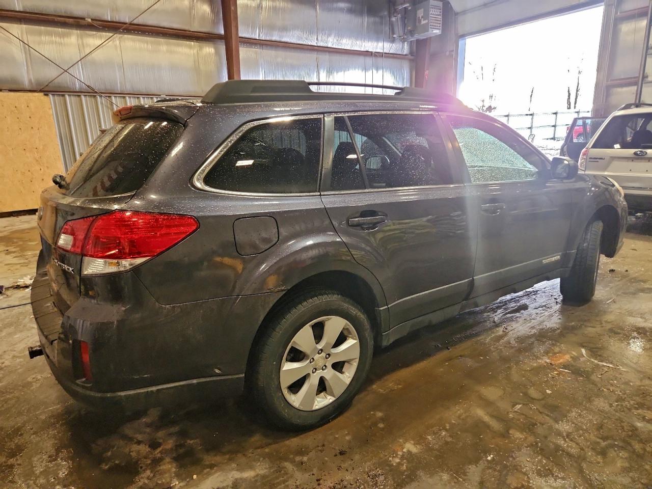 2012 SUBARU OUTBACK 2.5I PREMIUM photo 3