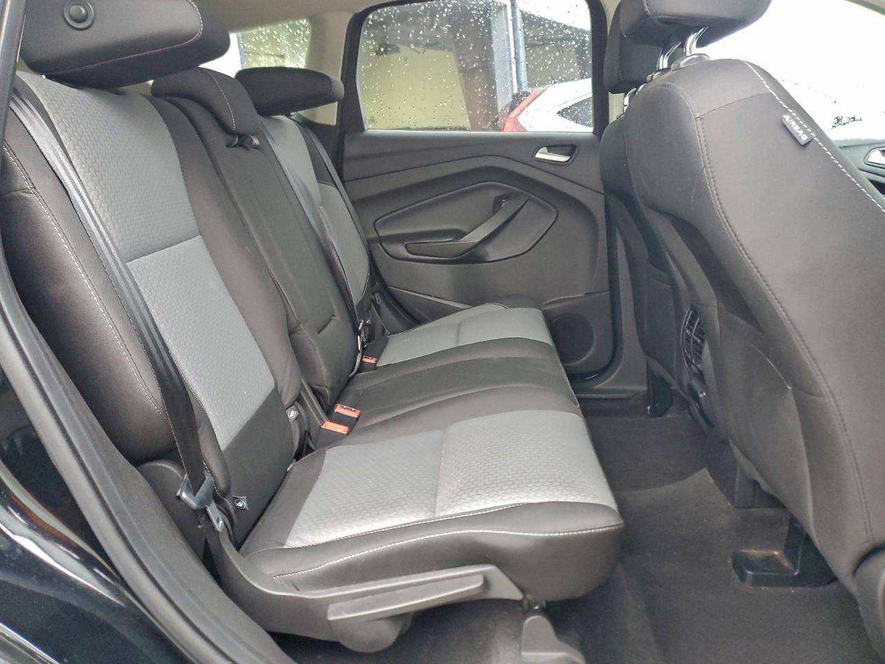 2017 FORD ESCAPE SE photo 11