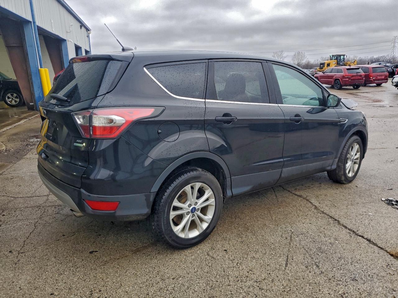 2017 FORD ESCAPE SE photo 3