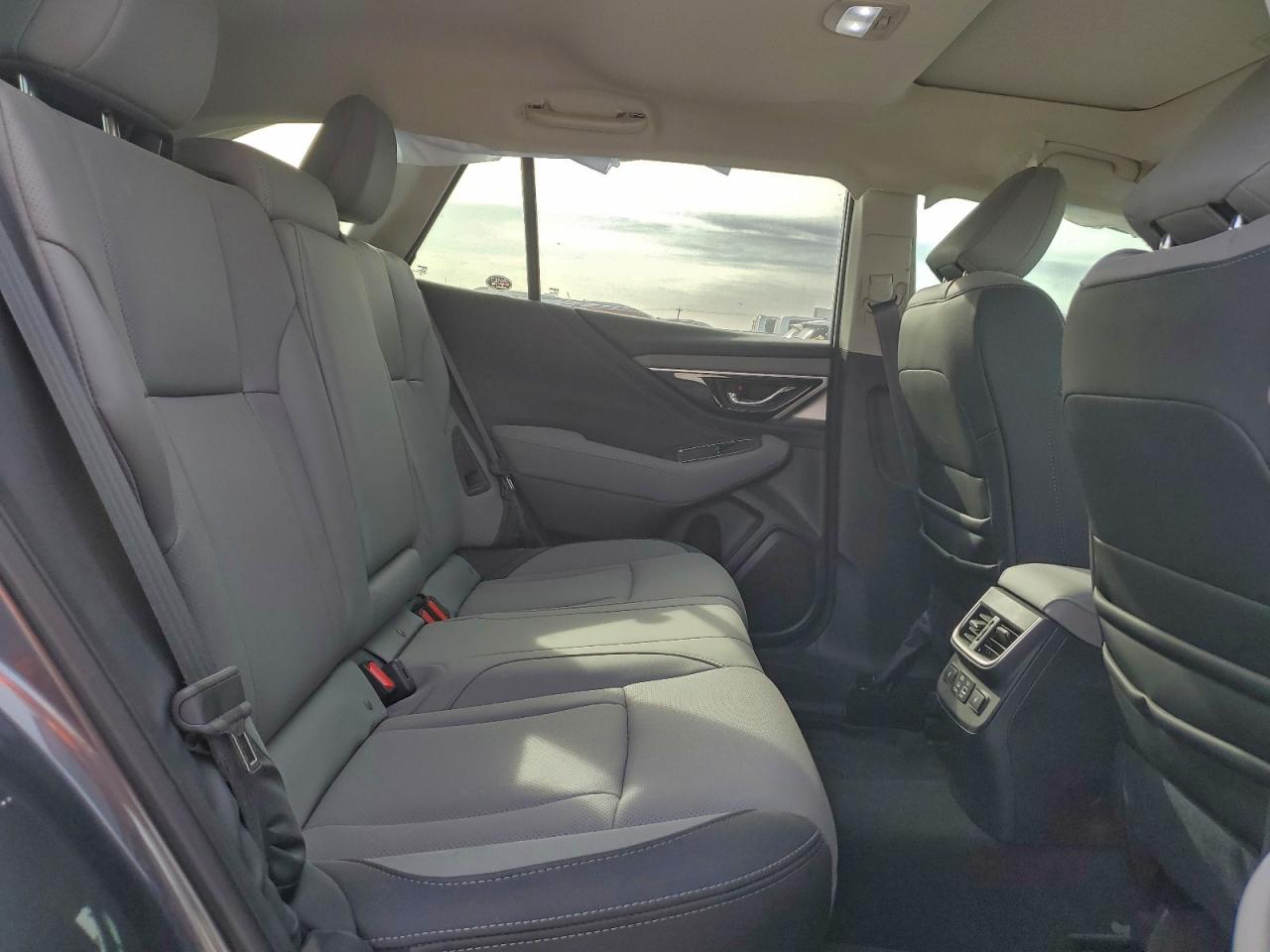 2025 SUBARU OUTBACK LIMITED photo 11