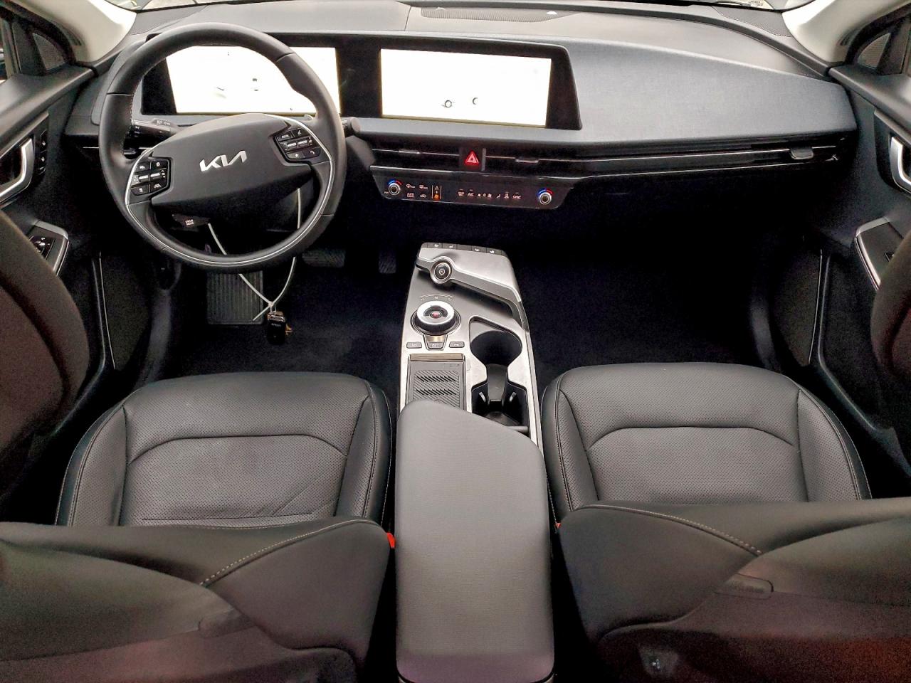 2024 KIA EV6 LIGHT photo 8