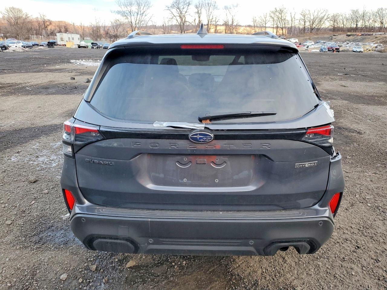 2025 SUBARU FORESTER TOURING photo 6