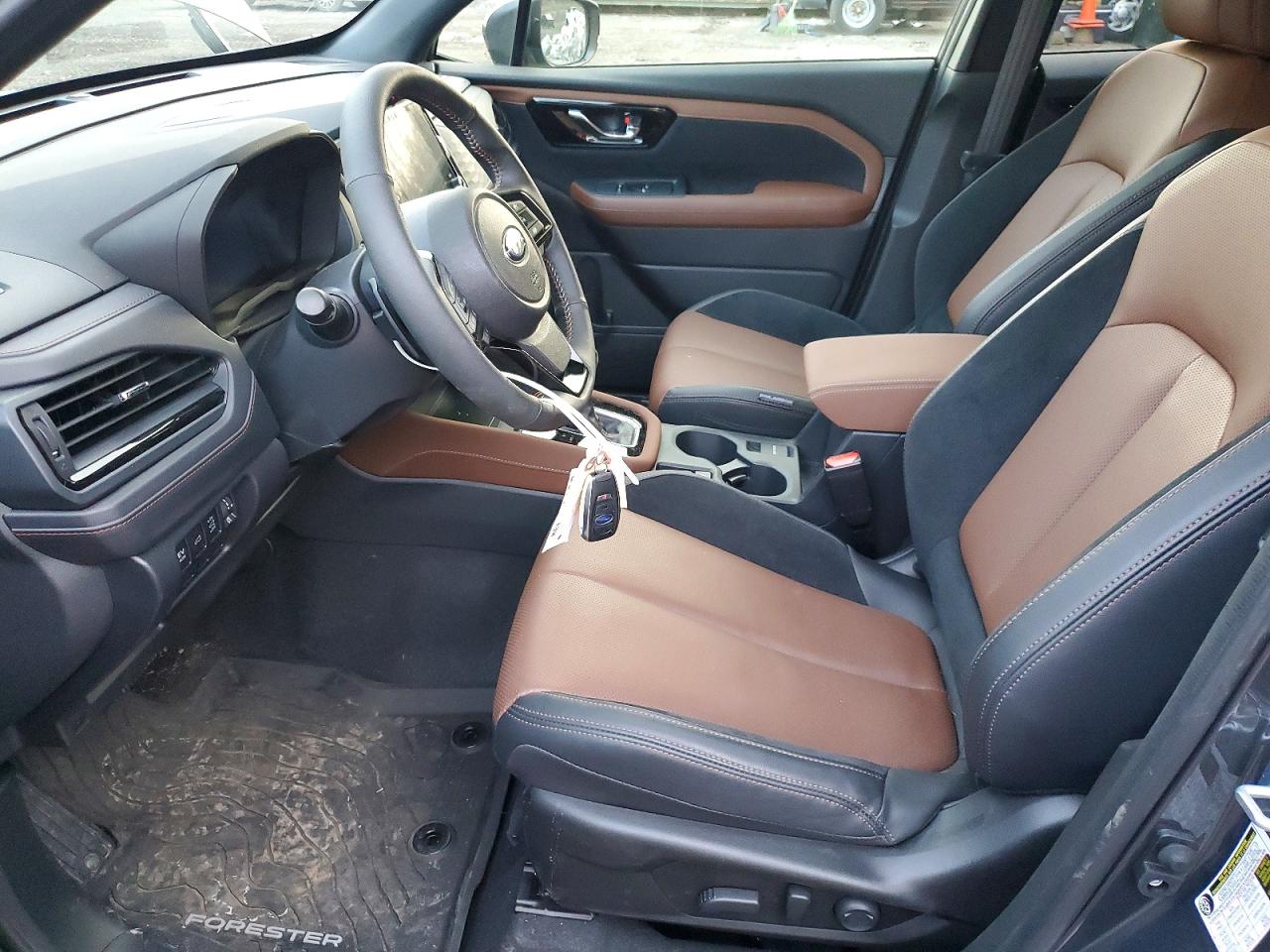 2025 SUBARU FORESTER TOURING photo 7