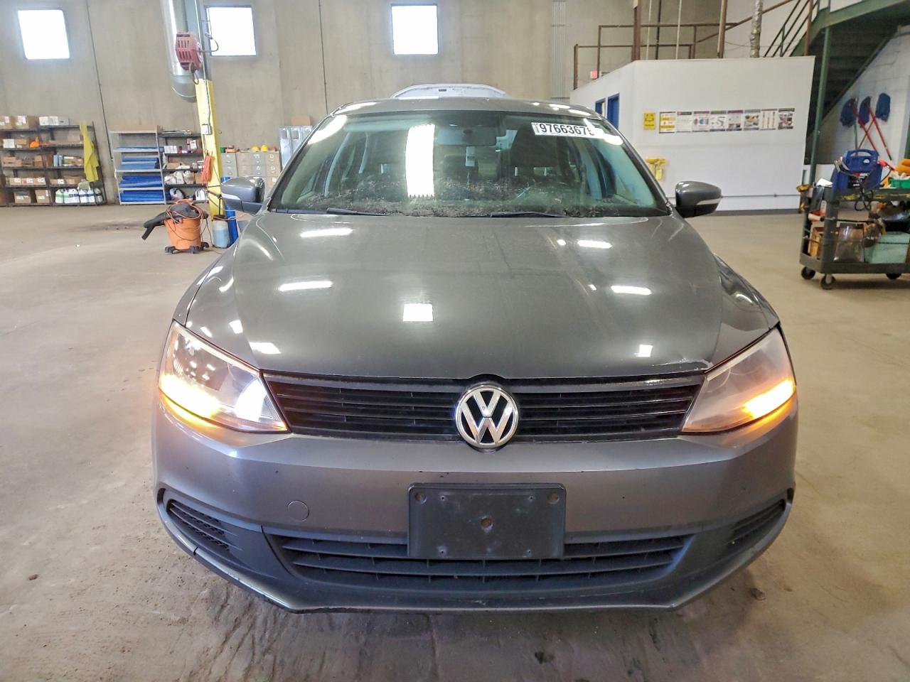 2011 VOLKSWAGEN JETTA SE photo 5