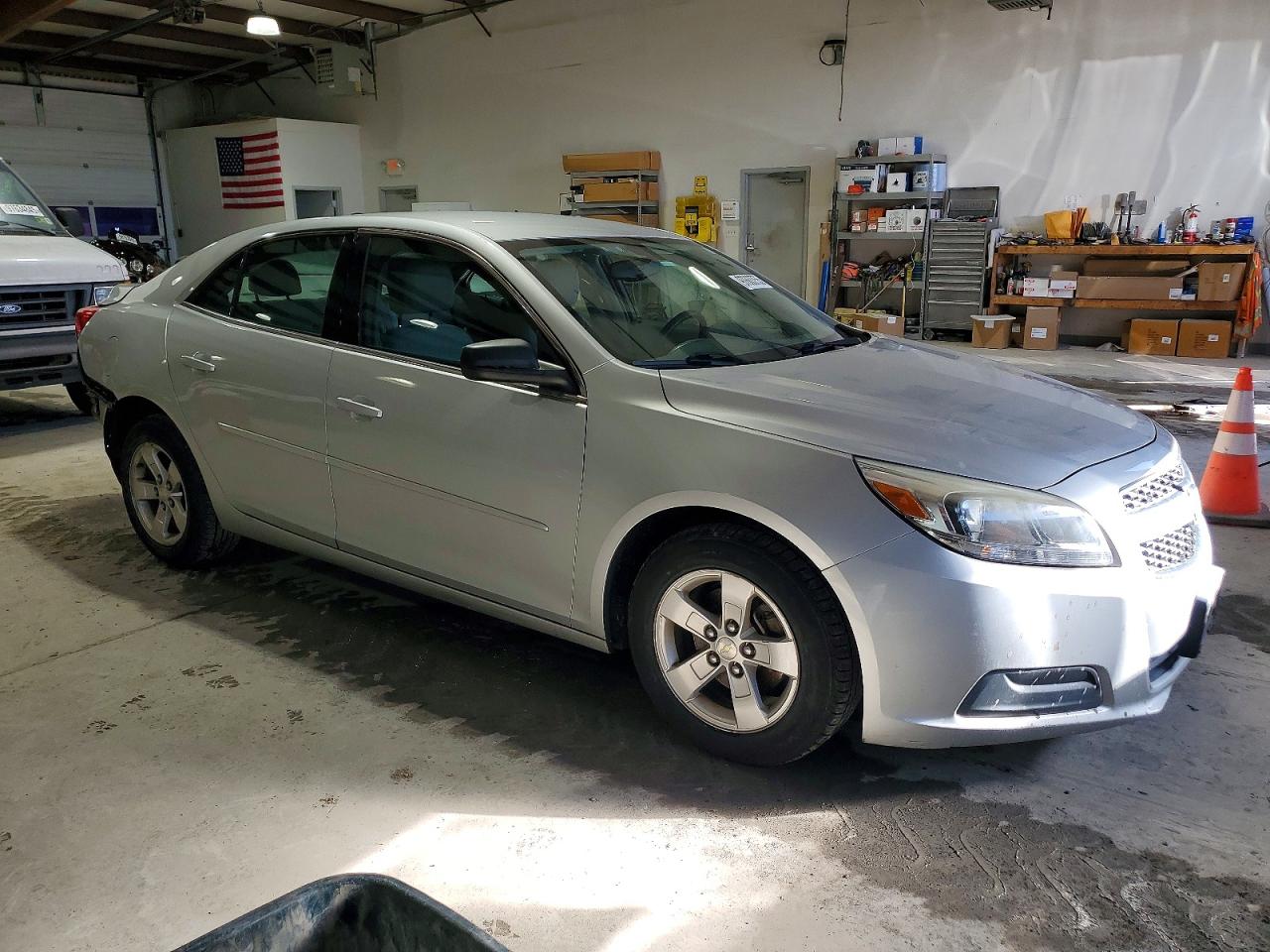 2013 CHEVROLET MALIBU LS photo 4