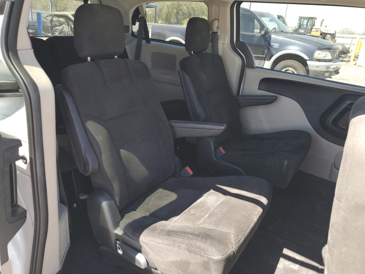 2015 DODGE GRAND CARAVAN SE photo 11