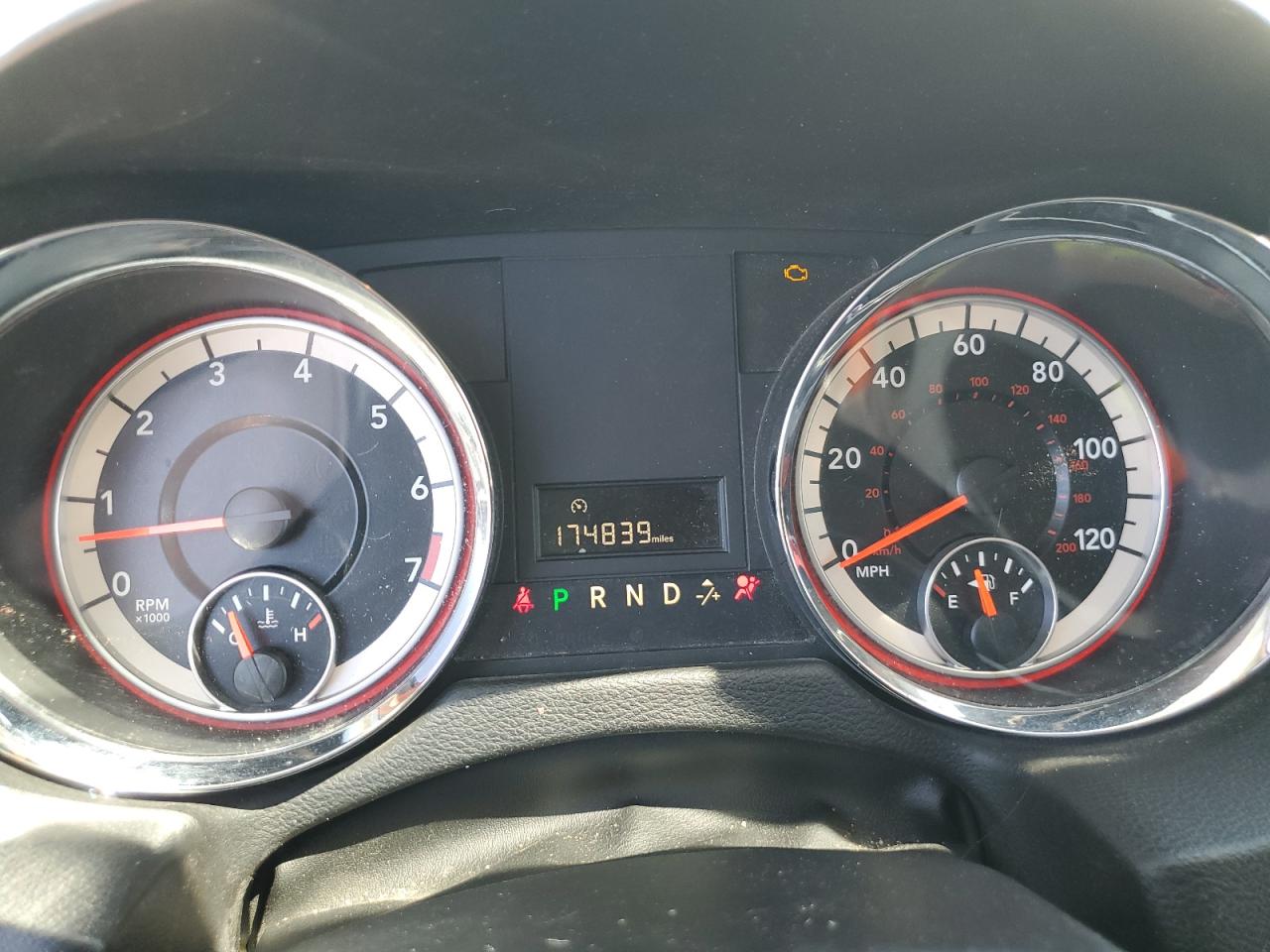 2015 DODGE GRAND CARAVAN SE photo 9