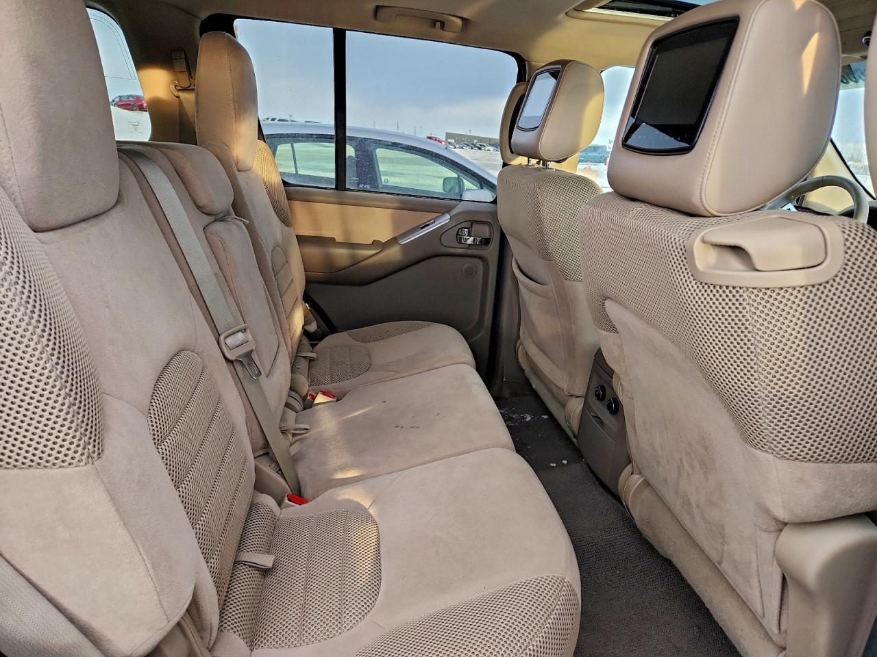 2012 NISSAN PATHFINDER S photo 11