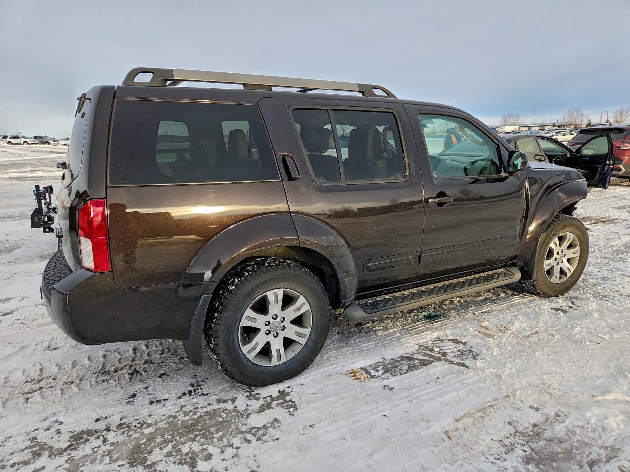2012 NISSAN PATHFINDER S photo 3