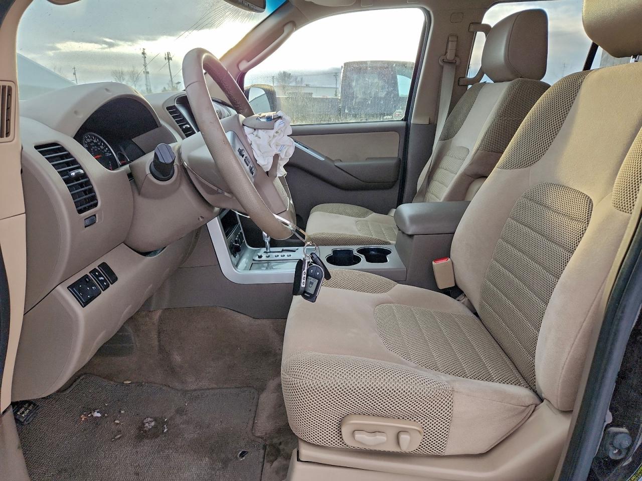 2012 NISSAN PATHFINDER S photo 7
