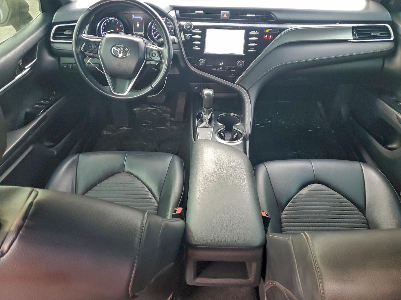2018 TOYOTA CAMRY L photo 8