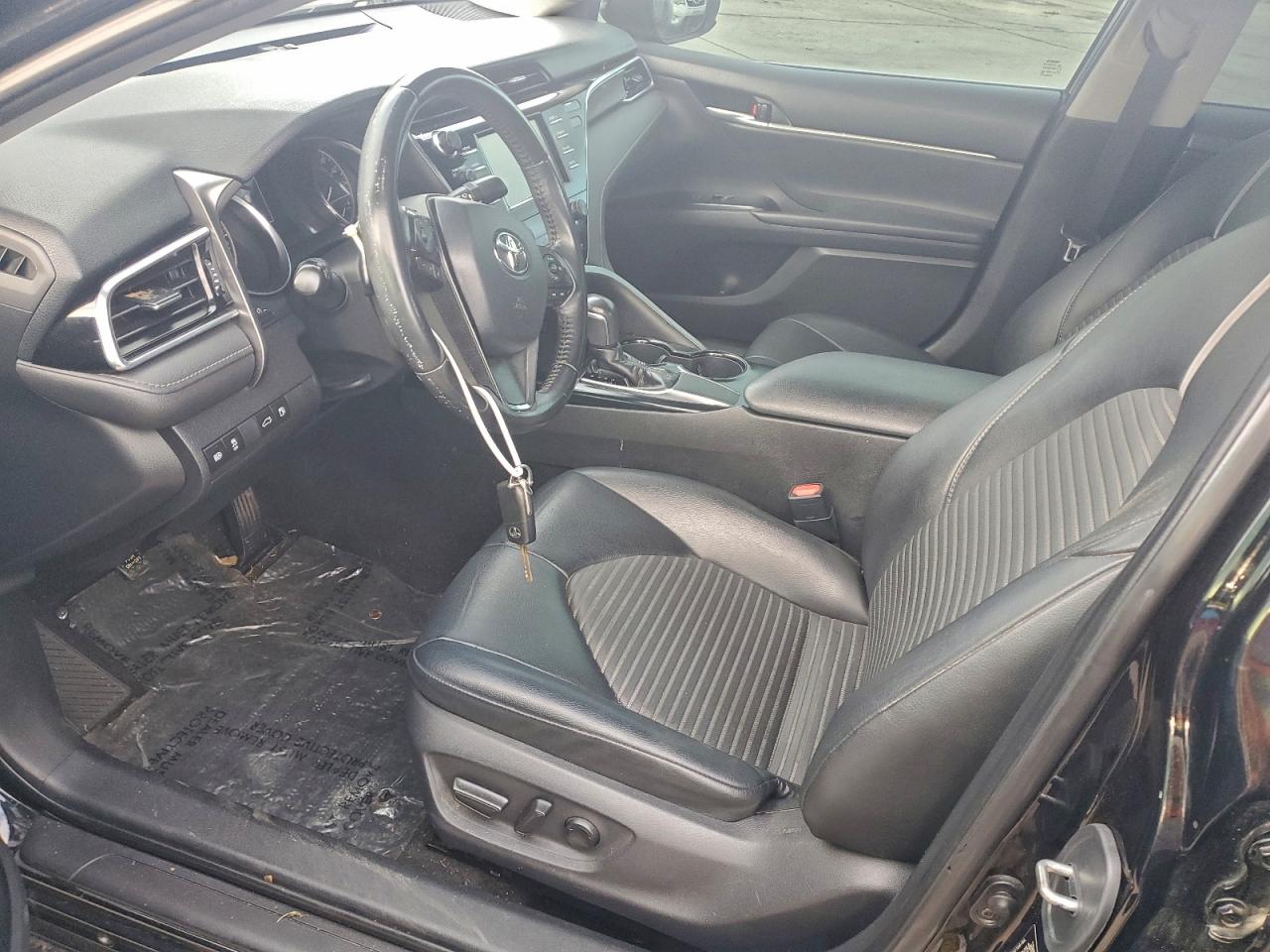 2018 TOYOTA CAMRY L photo 7