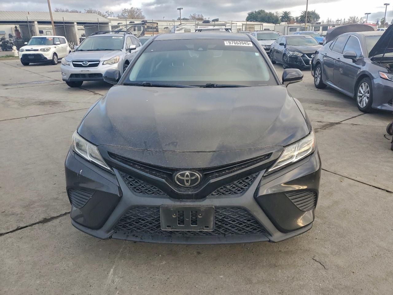 2018 TOYOTA CAMRY L photo 5